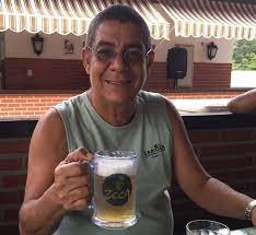 Jessé gomes da silva filho, known professionally as zeca pagodinho (portuguese pronunciation: Zeca Pagodinho Compra 5 Mil Litros De Cerveja Para Sua Festa De 60 Anos 98fm