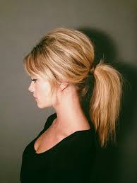 De brigitte bardot pony is superlang en valt tot ver over je wenkbrauwen. Slf Fashion On Twitter Get Inspired 60s Brigitte Bardot Inspired Puffed Ponytail And Low Chignon Hairstyle Hair