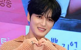 K-netizens react to MC Mong threatening SM saying he has "recordings he can  release"