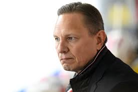 National League: SC Bern bangt um Kult-Captain Simon Moser