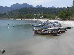 Berlokasi di garis pantai barat langkawi, pantai ini jaraknya hanya 1,9 kilometer dari langkawi sky bridge dan 12 kilometer dari lapangan terbang antarabangsa. Langkawi A Good Place For Retirement Or A Second Home The Thrifty Traveller