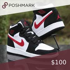 Air Jordan 1 Retro High Og Twist Black And White Iso Air Jordan 1 Retro High Bg In 2020 Sneakers Fashion Fresh Shoes Hype Shoes