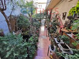 Ζητειτε ψευτησ στο δημοτικο θεατρο μελινα μερκουρη στην καλαμαρια. 8essalonikh Metetrepse To Spiti Toy Se Zoygkla Me Xiliades Psaria Kai Fyta Fwto Video