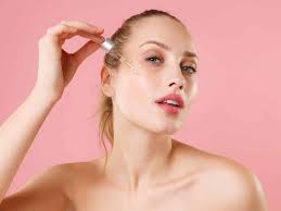 Giải quyết nỗi lo về làn da ngăm đen với các thành phần làm sáng da tốt  nhất trong mỹ phẩm