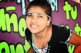 Día de las niñas y las TIC. En Sulá Batsú mezclamos el arte, la ciencia y  la tecnología para permitir un acercamiento más atractivo para las niñas en  edades tempranas; esto, con