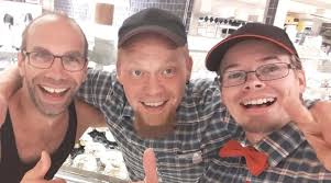 Ica-grabbarnas skruvade humor vinner i längden på facebook