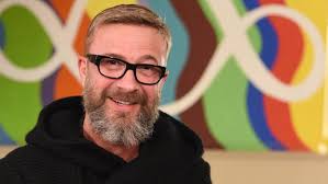 Marco Masini: la mia testa è piena di capelli artificiali