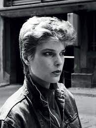 Leslie Winer 90s Models Ladylike Style