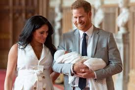 He is the first child of the duke and duchess of sussex and is seventh in line to the throne. Archie Mountbatten Windsor Sein Afrika Programm Gala De