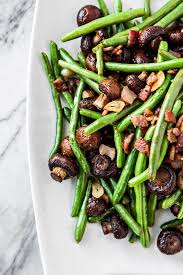 Garlic Bacon Sauteed Green Beans With Roasted Mushrooms Make A Great Thanksgiving Side Dish Loaded With Fla Green Bean Recipes Green Beans Sauteed Green Beans