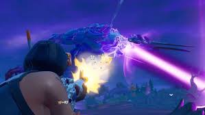 After a few seconds the storm king himself spawns, and uses similar mechanics to his save the world cousin. How To Defeat The Storm King In Fortnite Kr4m