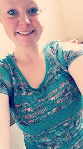 Going to live in this comfy outfit this weekend as I chase kids around 💙