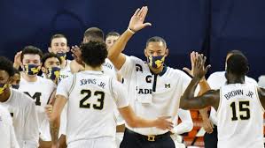 In person, he will be quiet. Michigan S Juwan Howard Honors Late John Thompson Jr With Towel Tribute