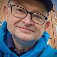 Man Utd staff banned from taking photos