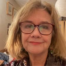 My husband is still in hospital, but I'm starting the day feeling positive  he will come home today and looking at some beautiful cherry blossom to  start the day.