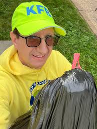 Just to clear up any confusion- Bryan Barry & Brian Barry 2 different  people.