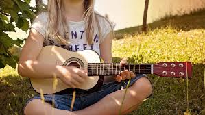 Kindergitarre Eltern Ratgeber Welche Gitarre Fur Kinder Gut Ist Delamar De