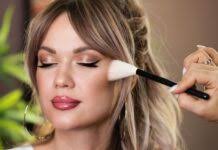 SPOTTED! Emily Cooper odkrywa sekret swojej pięknej skóry w najnowszym  sezonie “Emily w Paryżu”