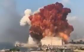 Ação ou efeito de explodir, estourar violentamente: Forte Explosao Atinge Porto De Beirute E Deixa Dezenas De Mortos Mundo Ig