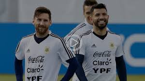 وأوضح التقرير أن خطة الهيمنة الأرجنتينية. Ù…ÙŠØ³ÙŠ ÙŠÙˆØ±Ø· Ø£Ø¬ÙˆÙŠØ±Ùˆ Ø¨Ø³Ø¨Ø¨ Ø§Ù„Ø´ÙˆÙƒÙˆÙ„Ø§ØªØ© ÙˆØ§Ù„Ø­Ù„ÙˆÙ‰ Ø¥Ù„ÙŠÙƒÙ… Ø§Ù„Ù‚ØµØ©