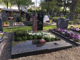 Pin Di Marek Su Grabmale