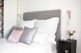 Diy Kopfteil Fur S Bett Aus Samt Im Chesterfield Look Bett Kopfteil Bett Bett Selber Machen
