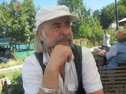 Poezi këngë dhe valle sot lufta kërçovare