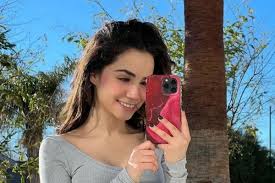 Jameliz Benitez Smith | Humans