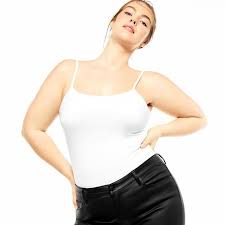 It S True The Average Size Of The American Woman Is No Longer 14 In 2020 Average Weight For Women Average Size Women Women