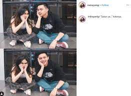 Rizky billar berfoto bersama pengantin dinda hauw dan rey mbayang. Pernah Viral Video Klarifikasi Putus Ini 5 Potret Indy Dan Pacar Barunya Matamata Com