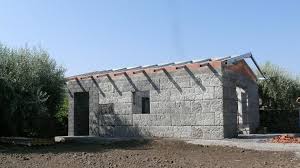 Subito a casa e in tutta sicurezza con ebay! Pesanblocklavestonehome Casa Prefabbricata In Pietra Lavica Adrano Calcestruzzi S R L Adrano Catania