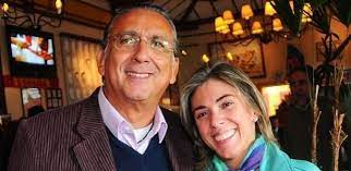 Uma homenagem muito bacana que recebi do júnior!! Galvao Bueno Deseja Parabens Para A Filha Seu Pai Te Ama Muito