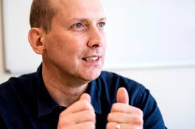 Peter föll 30 meter