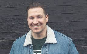 Folkkär artist med gospeln i blodet