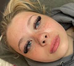 Hey ladies🤍 I'm a home based salon based in Horsmonden. I offer eyelashes,  semi permanent eyebrows, nails, dermal fillers and hair extensions. I have  8 years experience and I'm offering £5 off