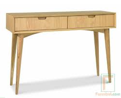 Dengan sebuah bentuk meja makan yang terlesan lebih enak dilihat dan nyaman akan mempengaruhi sebuah gaya dan desain yang dimana akan membuat kita nyaman dengan bentuk sebuah meja makan jati klasik yang terkesan aesthetic ini. 10 Jual Meja Tembok Desain Minimalis Modern Kayu Jati
