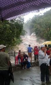 Oh ya, sungai chamang ni dekat sangat dengan pekan bentong. Kepala Air Di Air Terjun Chamang Siakap Keli Press Facebook
