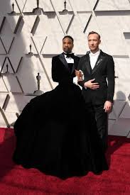 Billy Porter Just Wore A Tuxedo Dress To The Oscars And We Re Shook Tuxedo Dress Oscar Fashion Androgynous Fashion