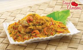 Tumbuk lumat kunyit hidup dan cili padi. Resep Serundeng Udang Rebon Dapur Umami