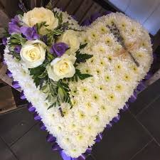 With beautiful shades of blue, this iris bouquet will leave someone special feel. Vanilla Blue Flowers Colchester Florists Yell