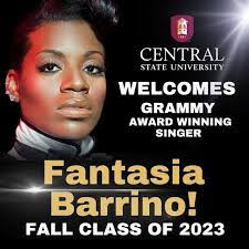 Lisa Stenson's Instagram, Twitter & Facebook