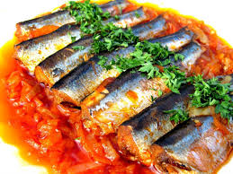 рыбные консервы в томате в домашних условиях на зиму Vkusno Salaka Tushenaya S Ovoshami V Tomatnom Souse Ryba Tushenaya Recept Cooking Fish Recipes Food