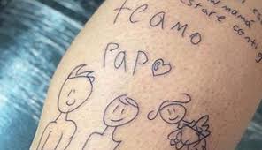 Tatuaje del primer tatuaje hecho por mi a mi madre, una mariposa en la espalda. Conmovedor Tatuaje Se Hizo Arquero Colombiano Tras La Muerte De Su Esposa