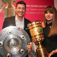 ©2020 daily search trends feedback. Robert Lewandowski Fc Bayern Munchen Ehefrau Anna Luftet Kurioses Geheimnis Wir Essen Zuerst Die Fc Bayern