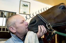 Bergsåkerskusken efter kritiken: "Knäcker inte mig"