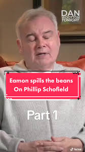Eamon spills the beans #eamonnholmes #phillipschofield