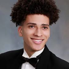 Daylon Davis's Instagram, Twitter & Facebook