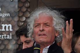 Dialog mit der Herkunft”