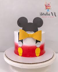Cumpleaños Bizcocho De Mickey Mouse De Una Libra Mickey Mouse Mini Cake Para Las Fotos De Un Bebe Hermoso Dominicancake Losbizcochosdva Bizcochodomini En 2020 Pastel De Mickey Mouse Decoracion De Panaderia Mickey
