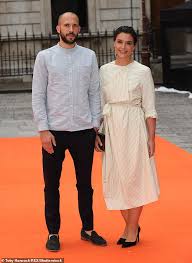 The birth of her first baby coincided with the launch of her third album (glasshouse). Jessie Ware And Husband Sam Burrows Expecting Third Child Daily Mail Online